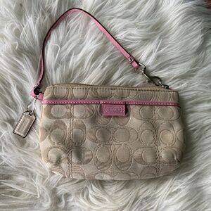 Coach Daisy Signature Metallic Wristlet!